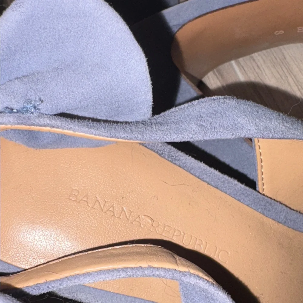 Banana Republic Blue Suede Heels with Bow Detail. Worn 3 times like new - Picture 5 of 9